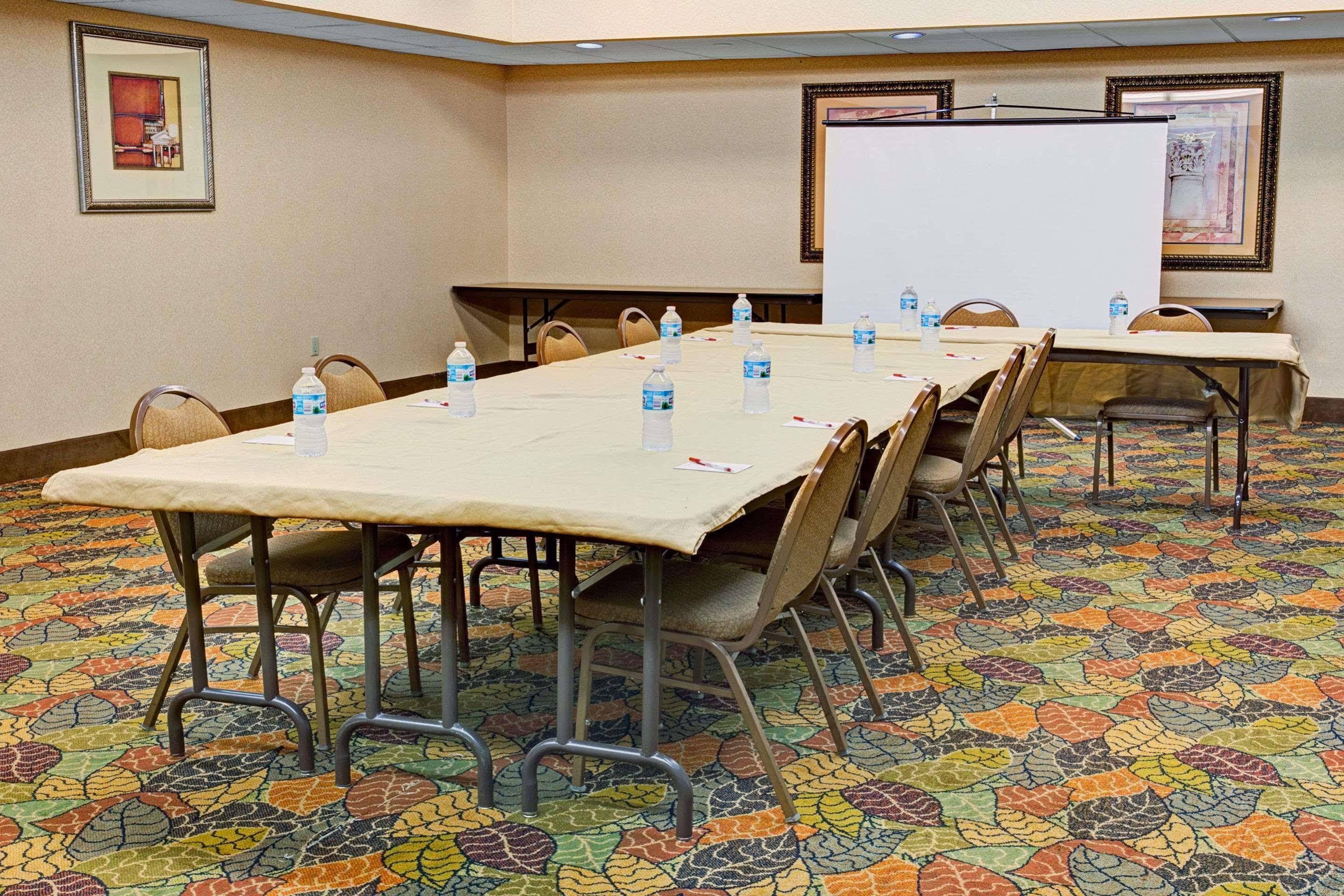 Holiday Inn Indianapolis - Airport Area N By Ihg Exteriér fotografie
